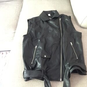 H&M Vegan Moto vest jacket